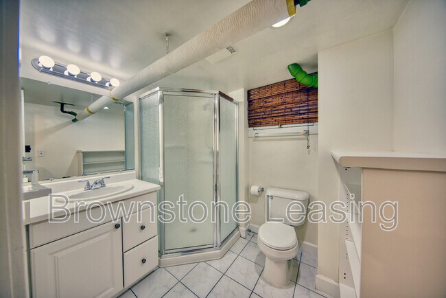 Foto del edificio - 1124 Emerson St