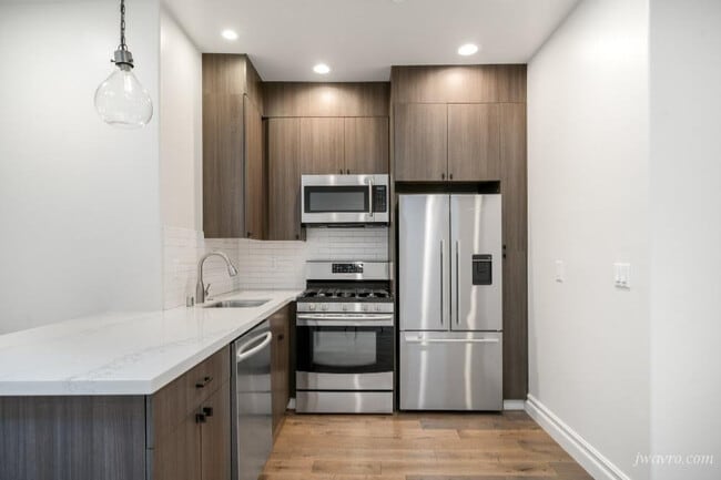 Building Photo - 967 Sutter St