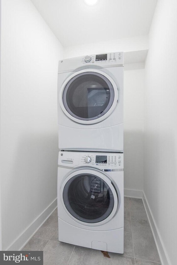 Foto principal - 2612 Trenton Ave