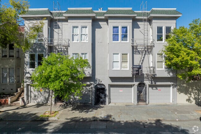Building Photo - 2952-2960 Folsom St