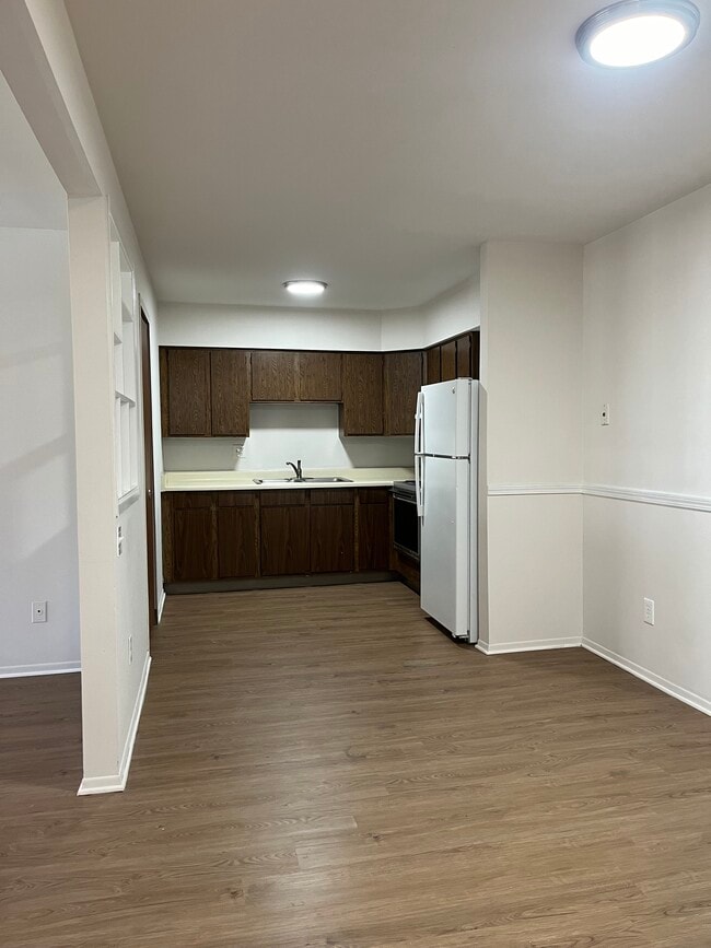 Building Photo - Manitou Lake Apartments