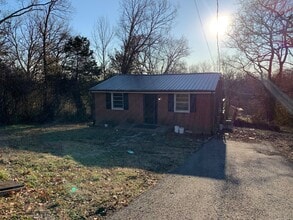 Building Photo - 2316 Ilolo St
