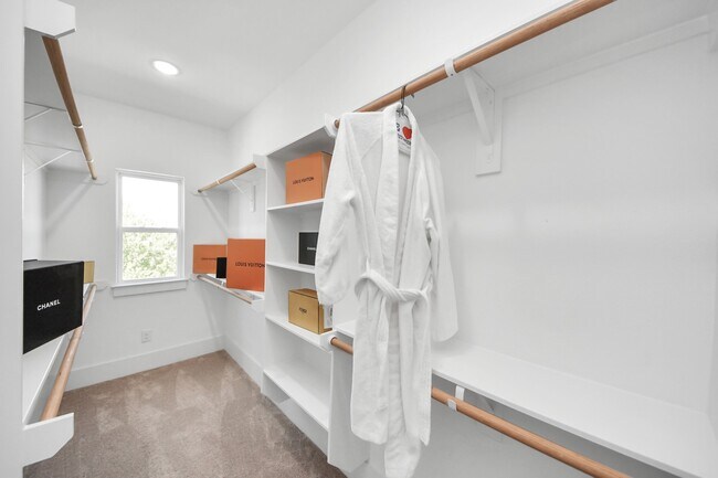 Building Photo - 4806 Cochran St