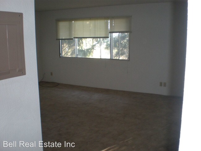 Foto del edificio - 595 Lone Oak Ave