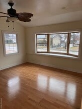 Building Photo - 49 Manor Rd