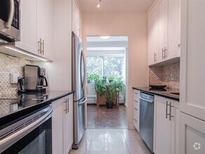 Building Photo - 4444 Rue Sherbrooke O