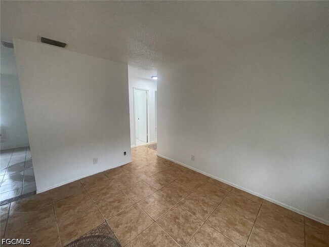 Foto del edificio - 5413-5427-5427 Third Ave