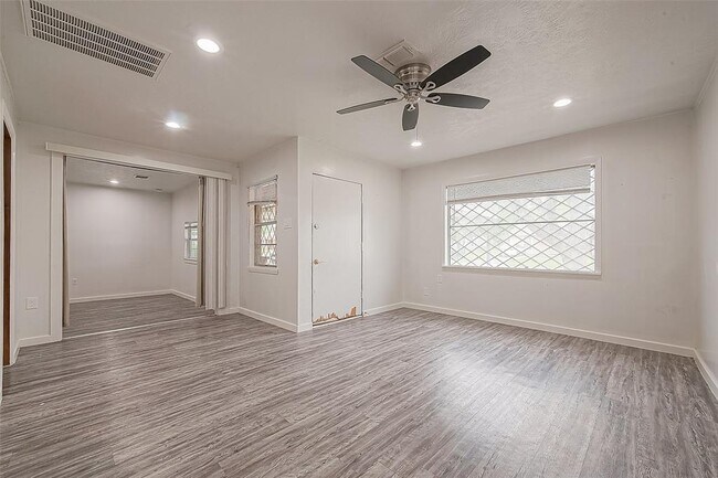 Foto del edificio - 12448 Yancy Dr