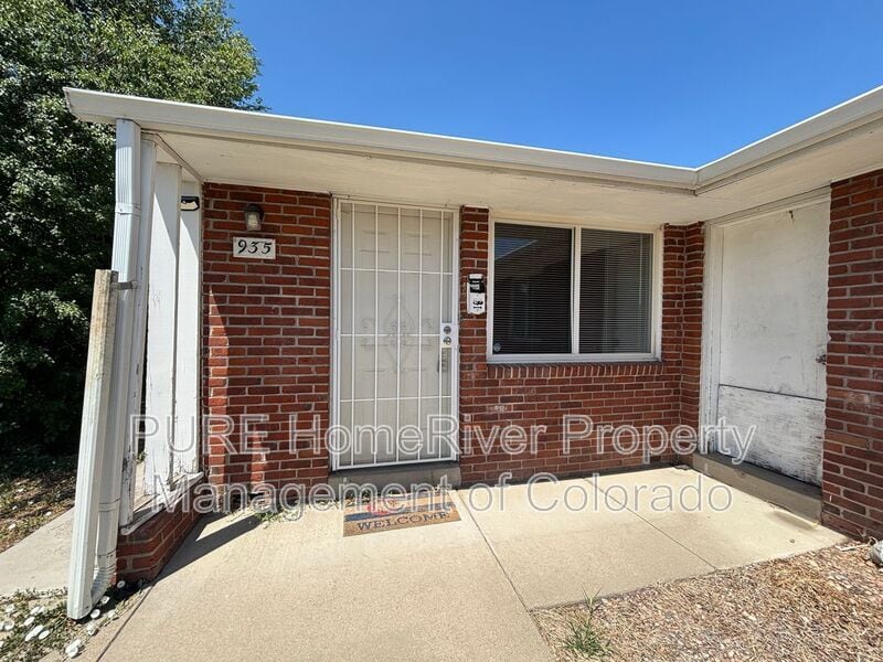 Photo - 935 Winona Ct