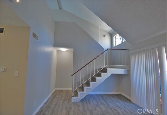 Foto del edificio - 746 N Eucalyptus Ave