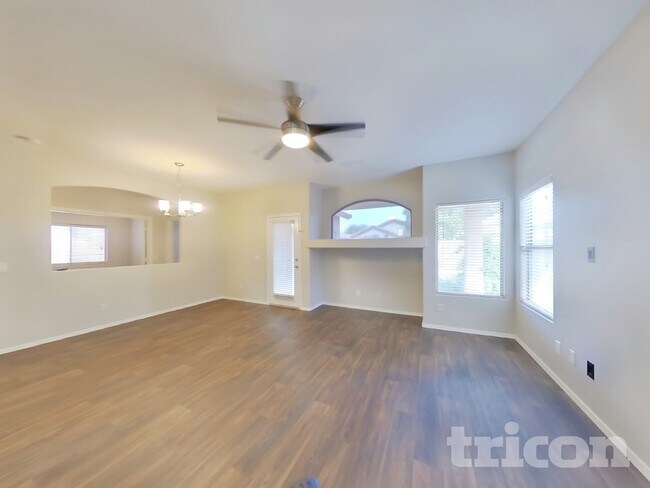 Building Photo - 8418 W Sonora St