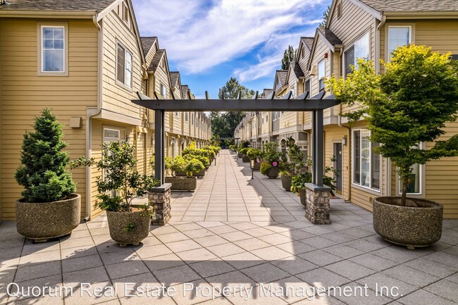 Building Photo - 2 br, 2.5 bath House - 9217 – 122nd Ct NE ...