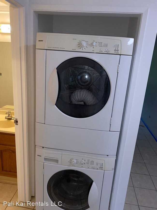 Building Photo - 2 br, 2 bath House - 49 W Lipoa Street   W...
