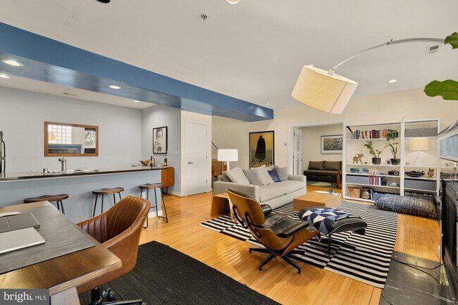 Foto del edificio - 2363 Champlain St NW