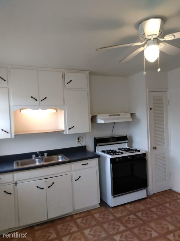 Building Photo - 3 br, 1 bath House - 1411 New Haven