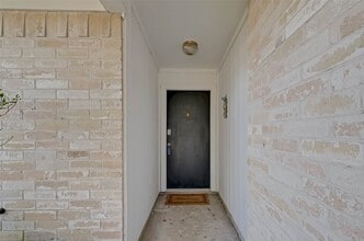 Building Photo - 1003 Shadow Mountain Dr