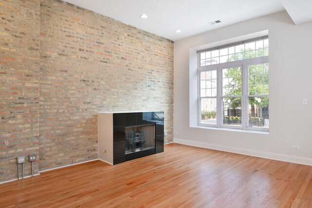 Living Room - 1841 W North Ave