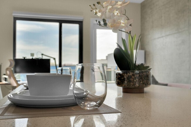 Building Photo - 185 Channel St