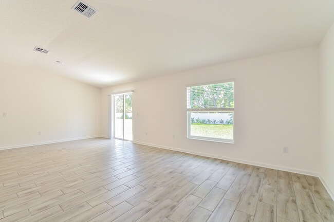 Building Photo - 33552 Sky Blossom Cir