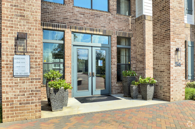 Building Photo - Townhomes at Woodmill Creek