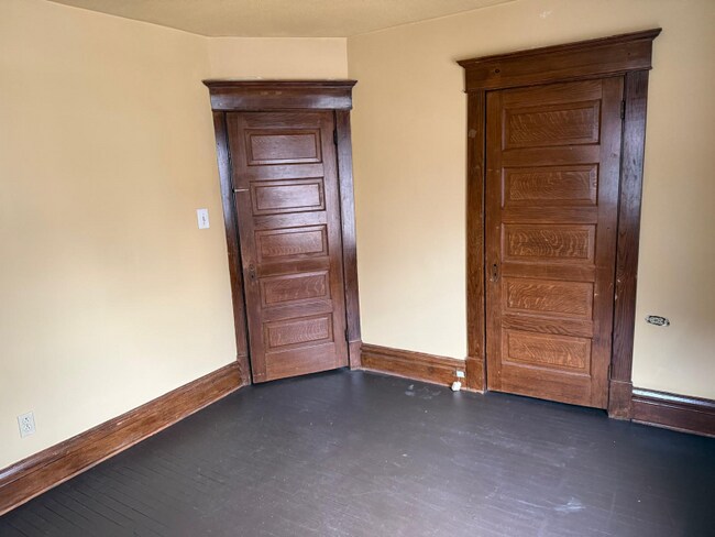 Foto del edificio - 107 N Oakland Ave