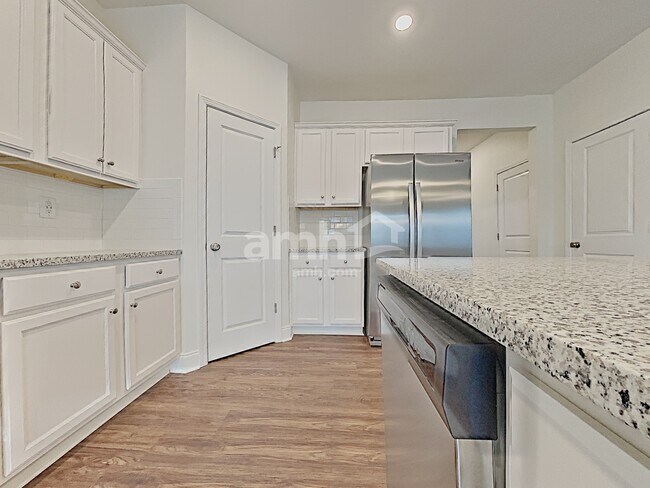 Foto del edificio - 4915 Franks Creek Way