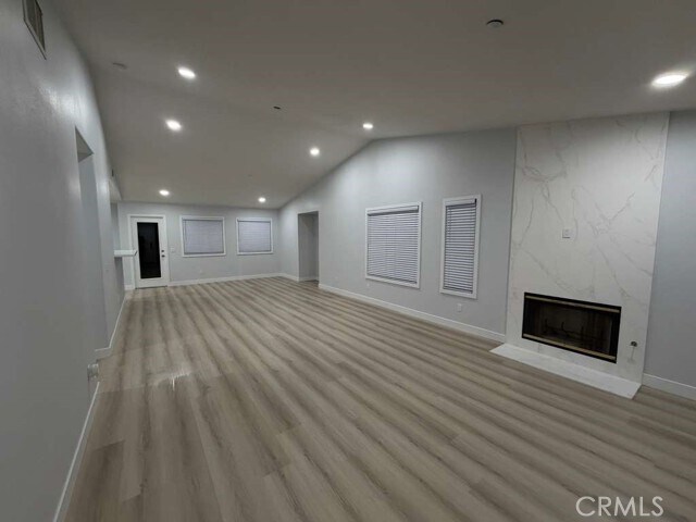 Building Photo - 9135 Boxwood Ave