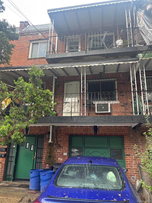 Building Photo - 654 Hegeman Ave