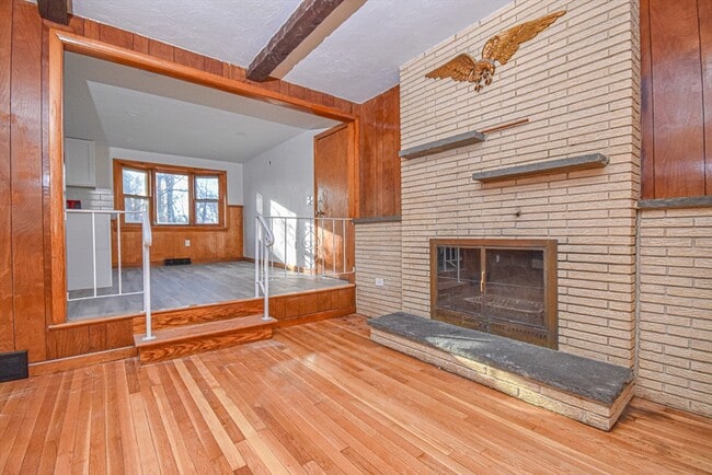 Building Photo - 43 Miller Ave