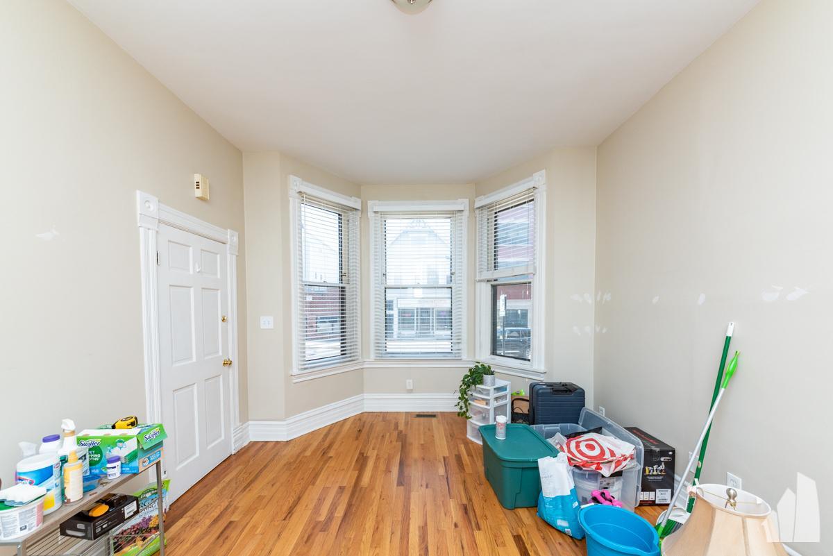 Foto principal - 1 bedroom in Chicago IL 60657