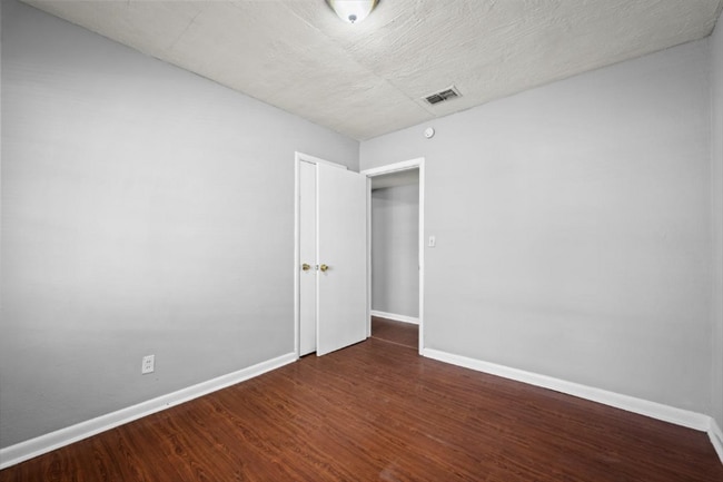 Building Photo - 1829 Lambert St