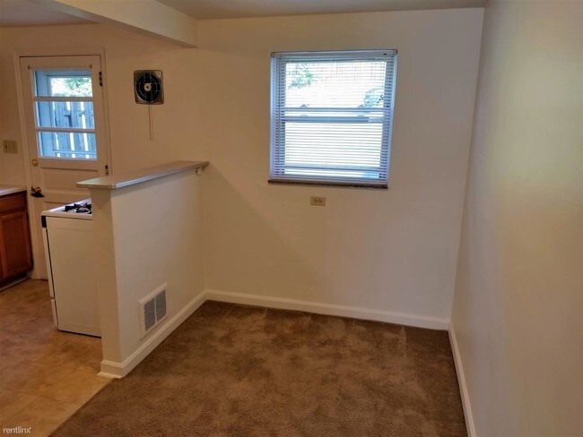 Building Photo - 2 br, 1 bath Townhome - 701 1/2 First Street