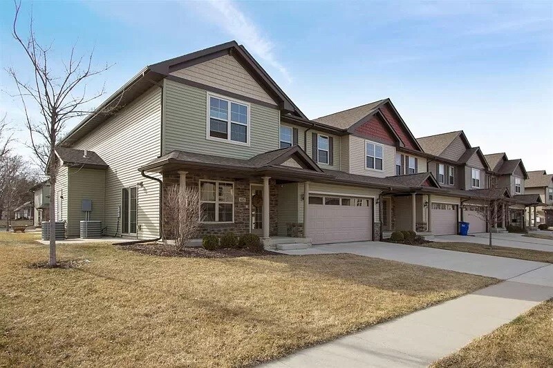 456 Churchill Dr, North Liberty, IA 52317 Townhome Rentals in North