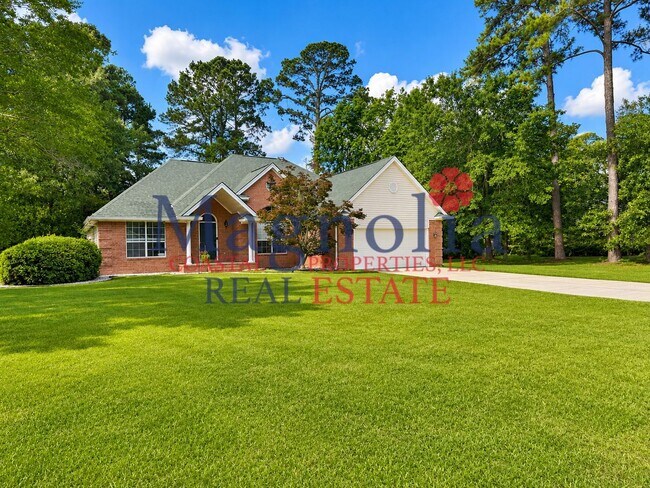 Building Photo - 3 bedrooms, 2 bathrooms in Richmond Hill's Oxford Subdivision