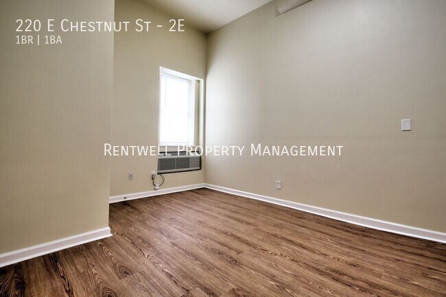 Foto del edificio - 220 E Chestnut St