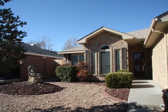 Building Photo - 7433 Primrose Dr NW