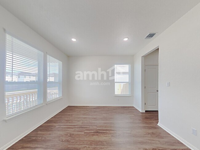 Building Photo - 380 Aspen Waters