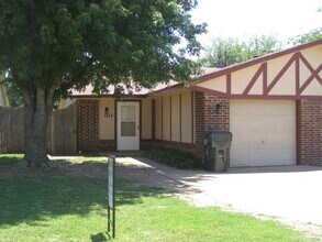 Building Photo - 1417 Concord Dr