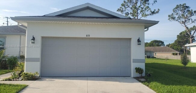 Foto del edificio - 872 SW Harvard Rd
