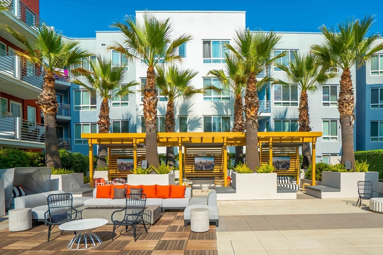 Canvas LA Apartments in Los Angeles, CA