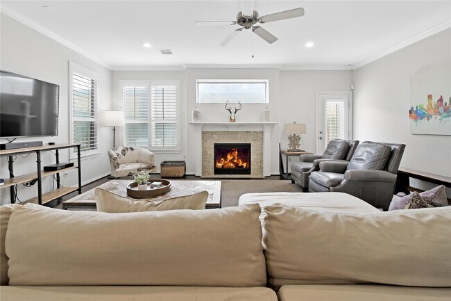 Foto del edificio - 5309 Larkin St