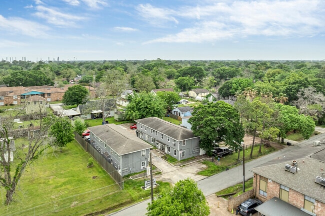 Houston, TX, Aerial Community Overview - Ashley Apartments