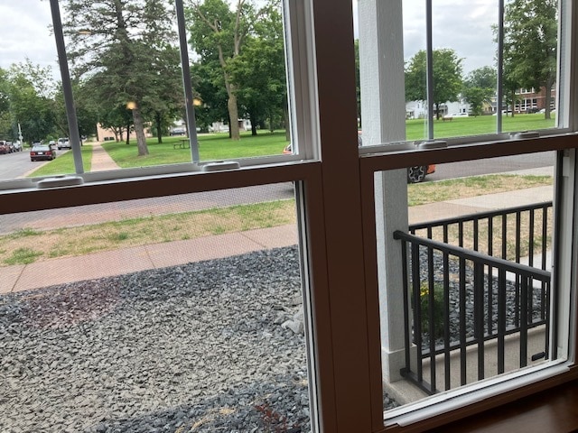 Building Photo - 618 E Grand Ave