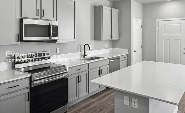 Foto del edificio - 235 Molinar St