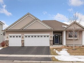 Building Photo - 18115 Icon Ct