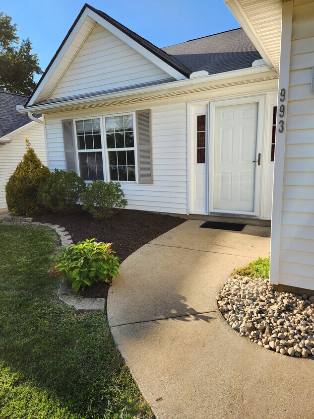 993 Ridgecrest Dr, Cuyahoga Falls, OH 44221 House Rental in Cuyahoga