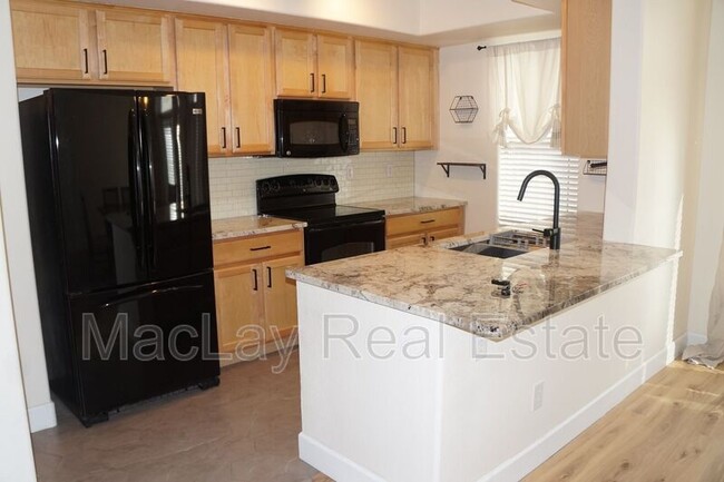 Foto del edificio - 900 S 94th St