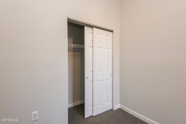 Building Photo - 2 br, 1 bath Apartment - 108 Levering Street