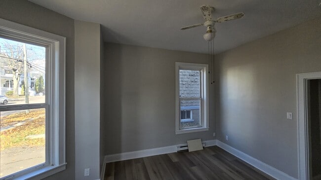 Building Photo - 97 Alma St