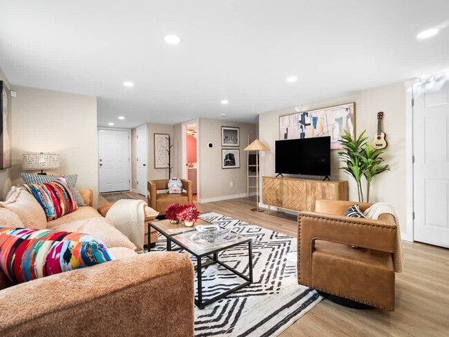 Building Photo - 5602 Tillman Ave